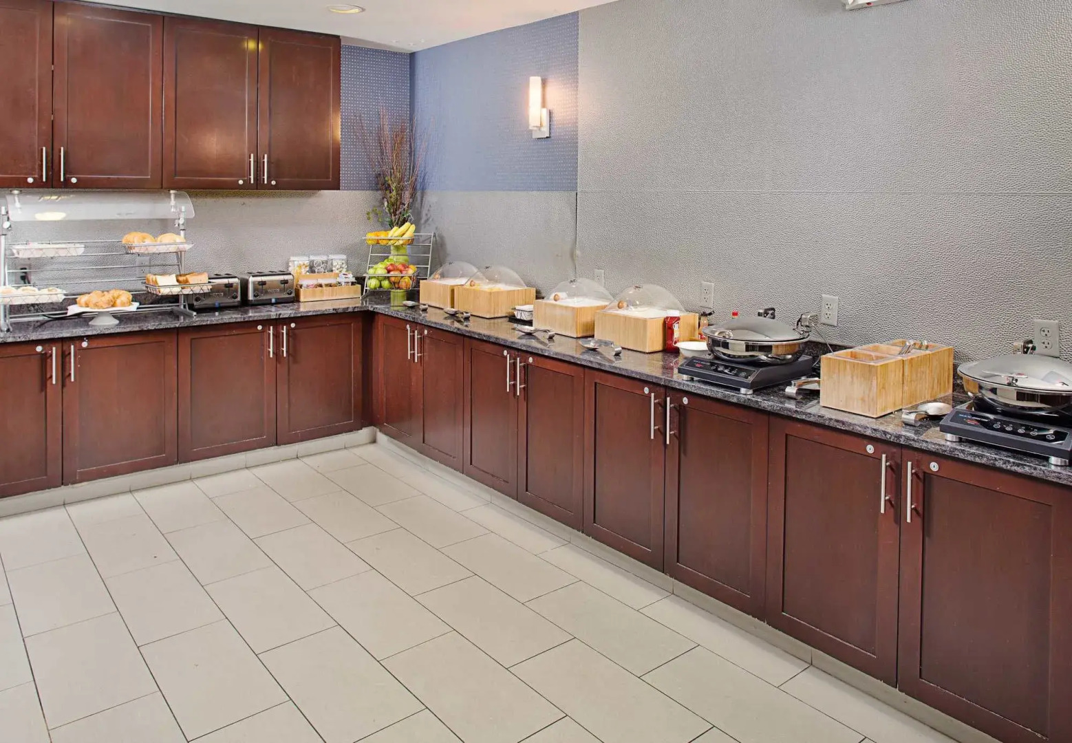 SpringHill Suites Manchester-Boston Regional Airport