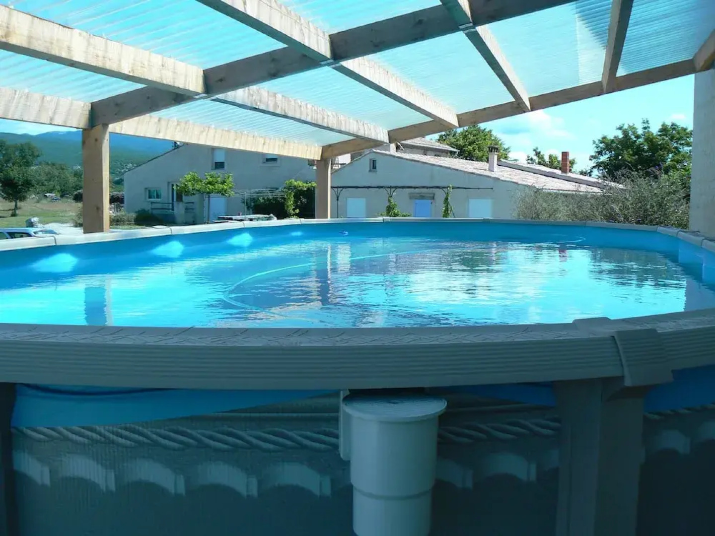 Les Truffiers Yourtes et roulotte