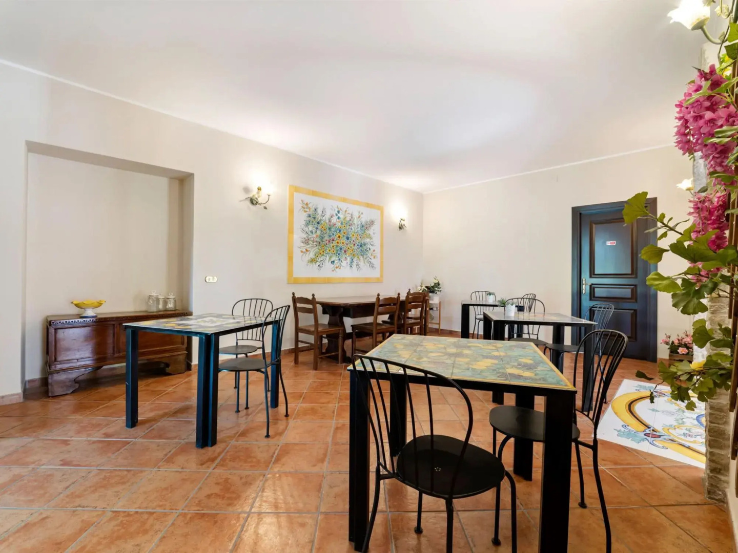 Villa With Pool Near Paestum