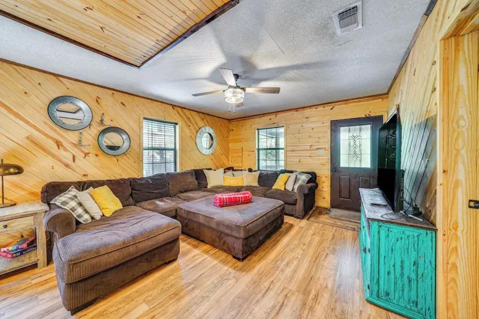 Broken Bow Cabin w/ Hot Tub + Game Room!