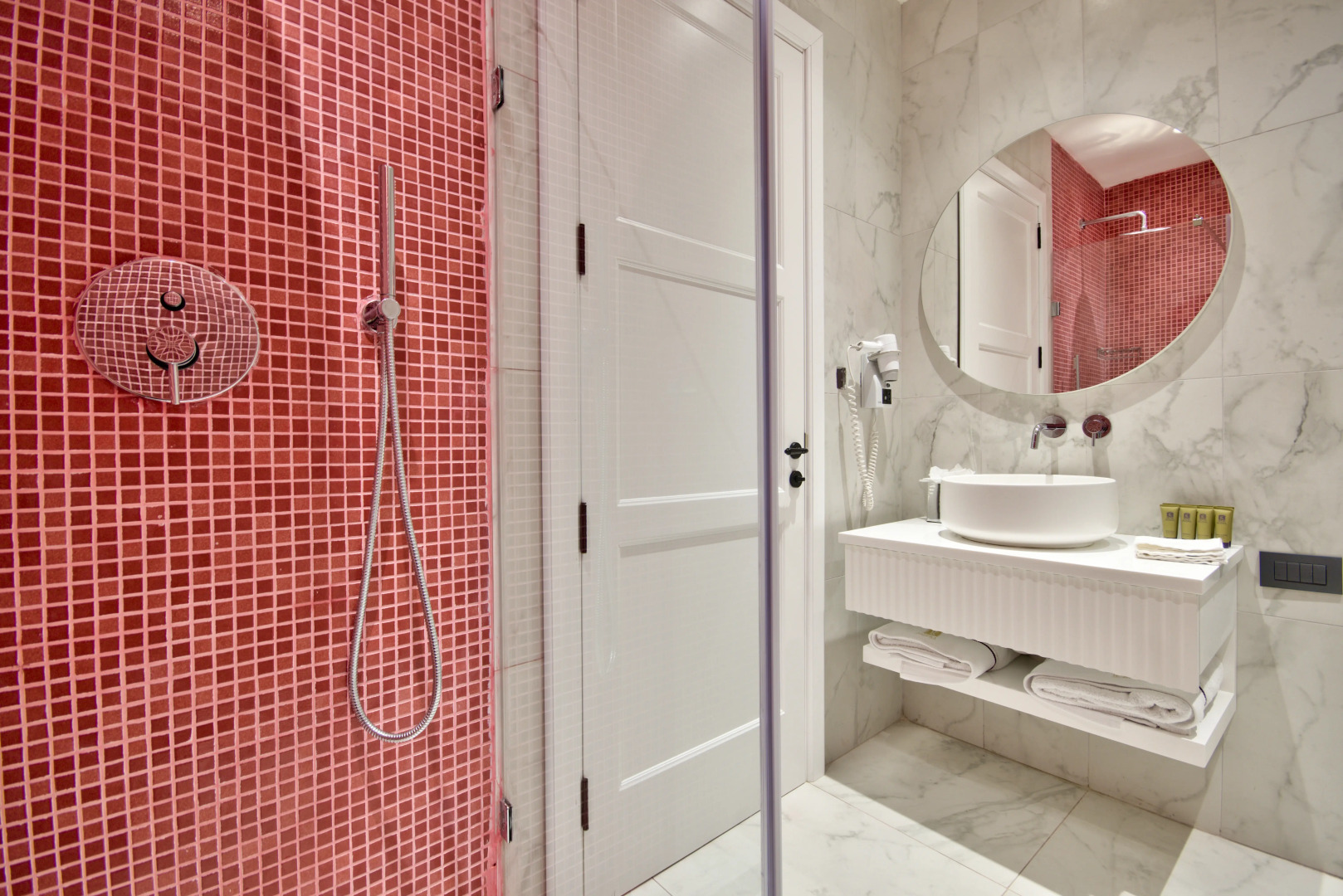 HOLM Boutique &Spa - IK Collection