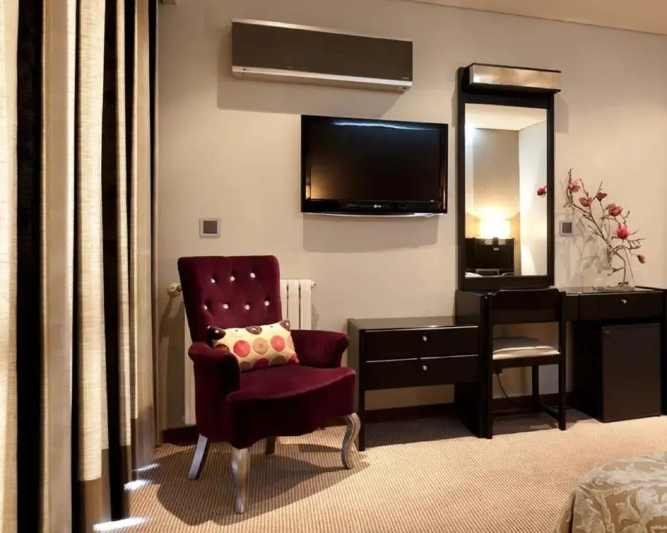 Cardal Hotel