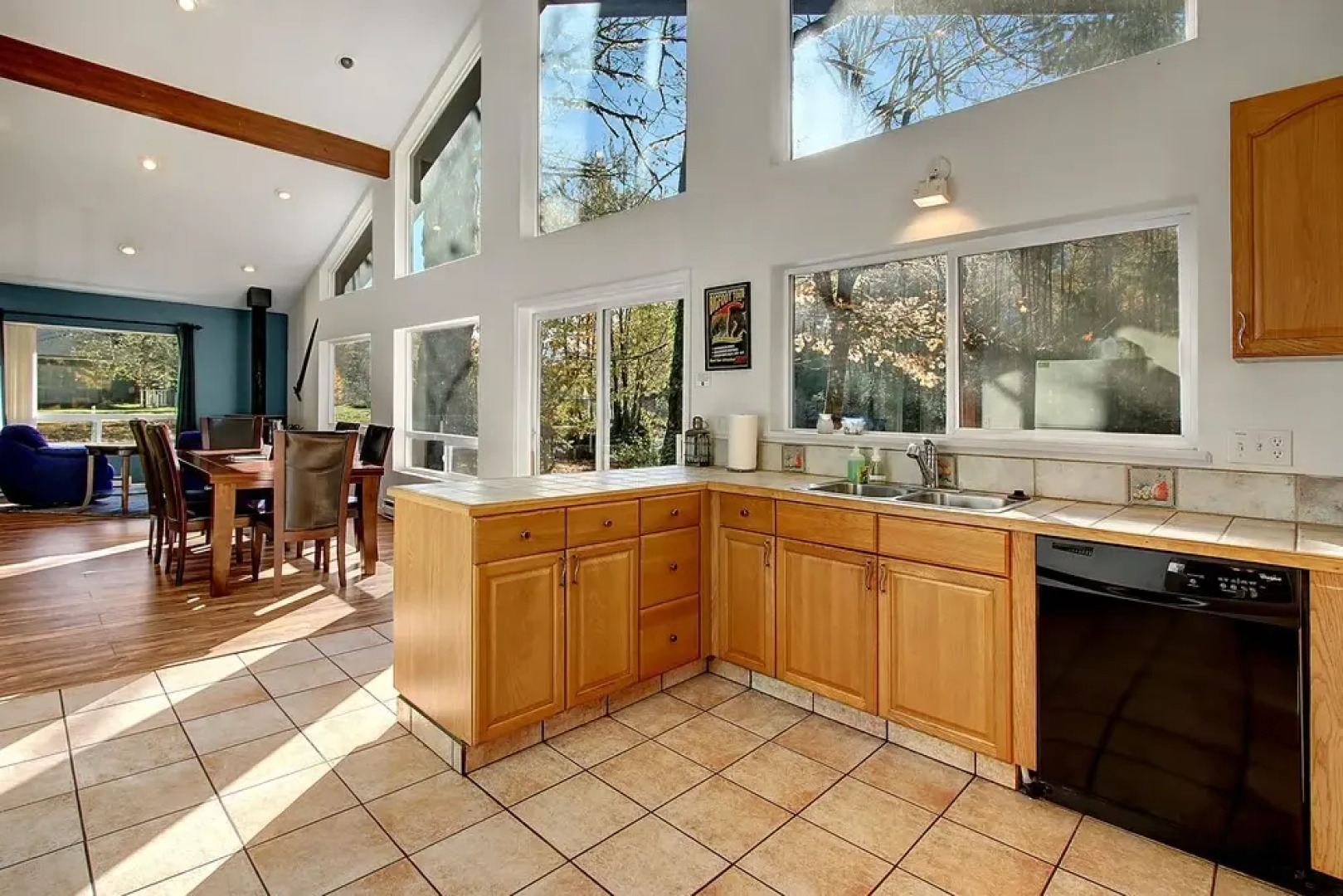 Baring Bend Lodge - Three Bedroom Cabin with Hot Tub