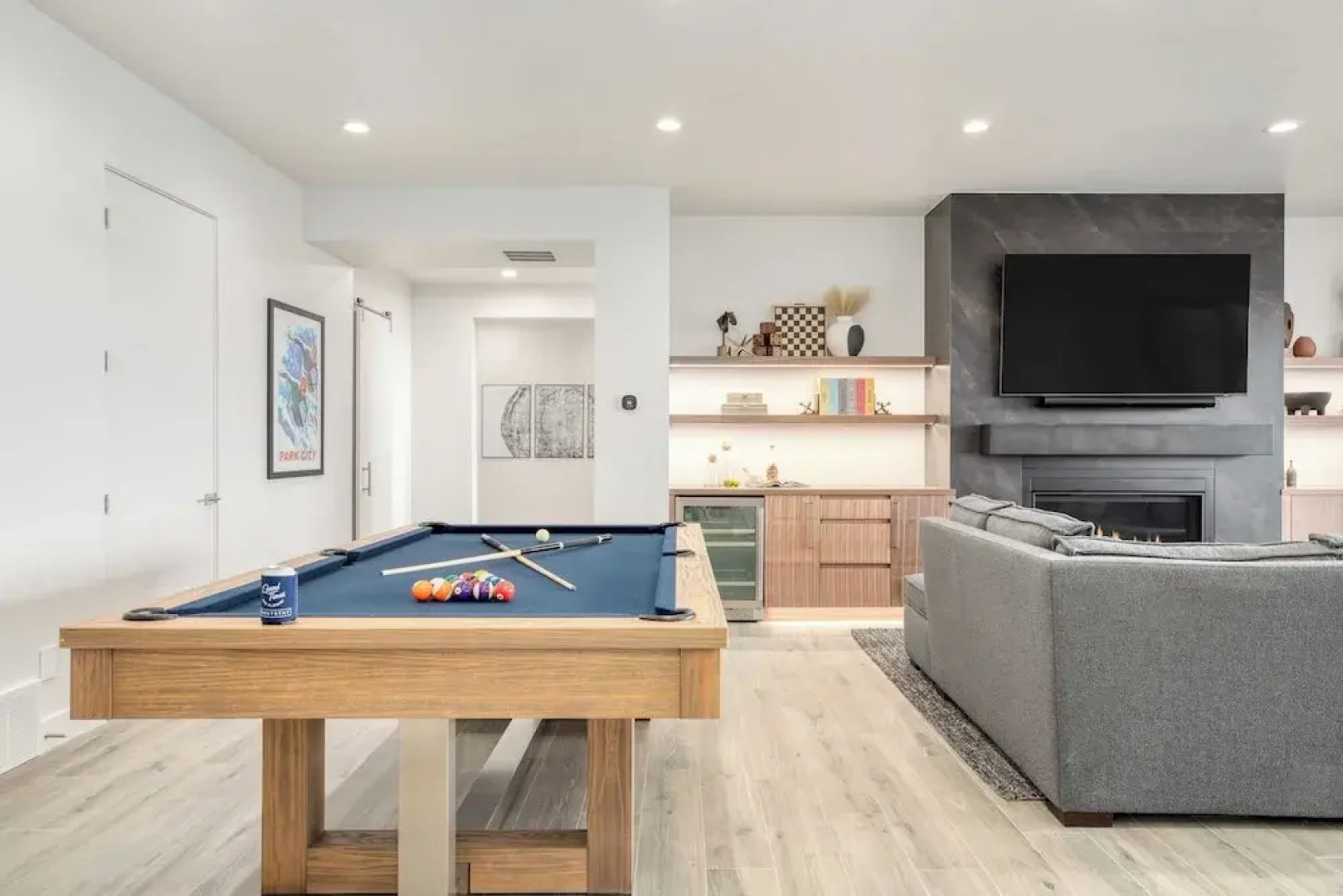 Mountain Lover by Avantstay Luxe Escape w/ Views Hot Tub, Gym, Movie Theater