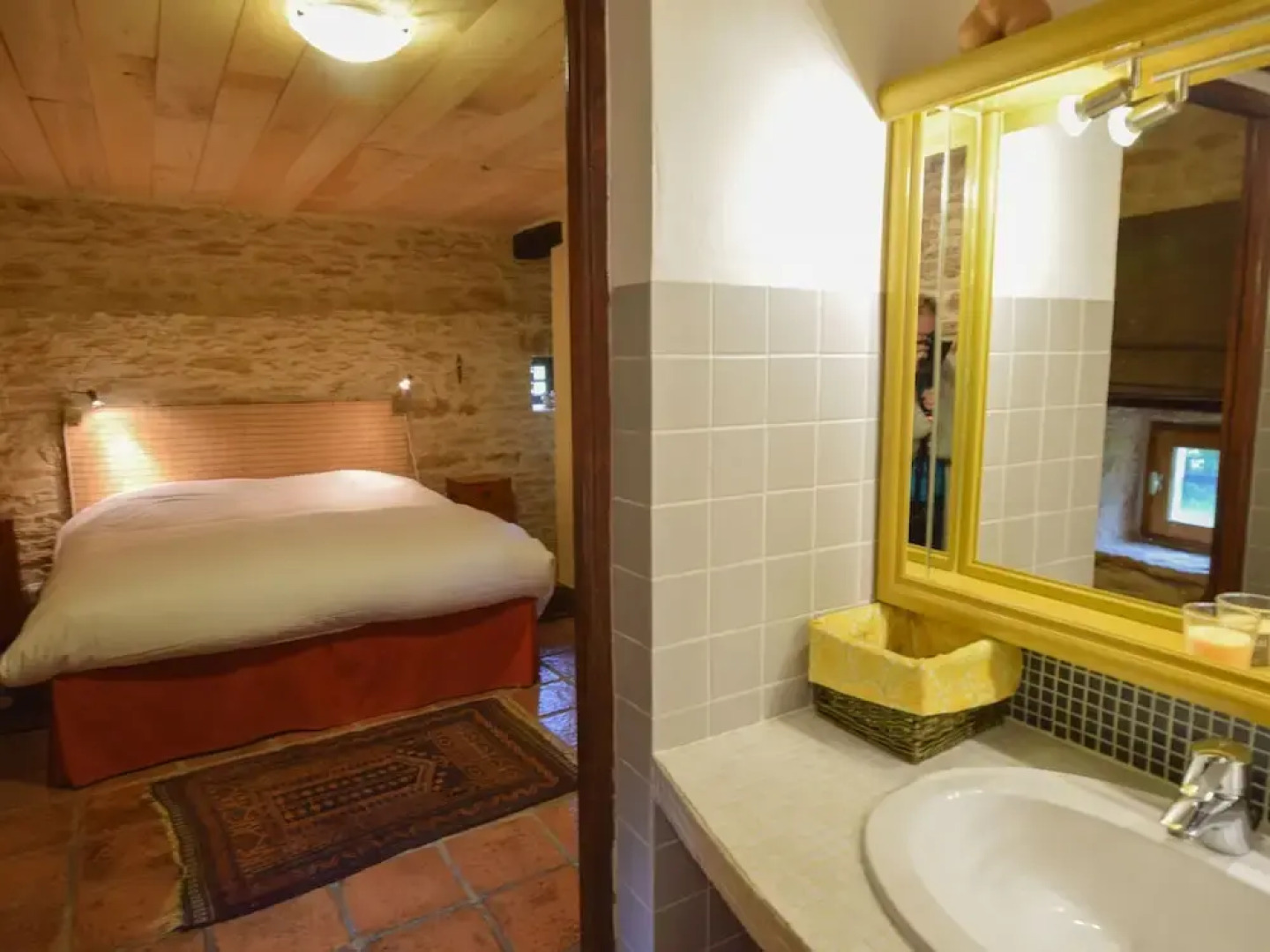 Spacious Villa in Puy-l'évêque With Swimming Pool