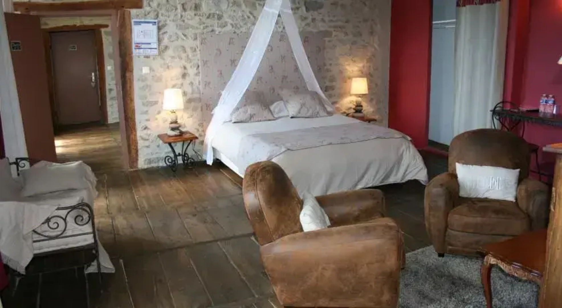 Auberge Le Saint Leo Bon