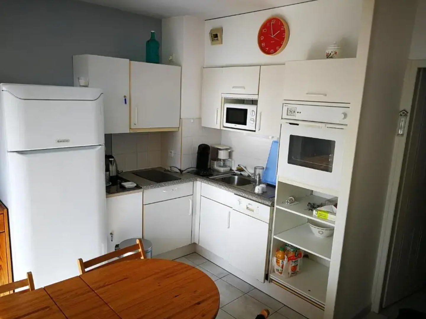 Appartement T2 cabine, capacité 4 personnes, à 600 m de la plage