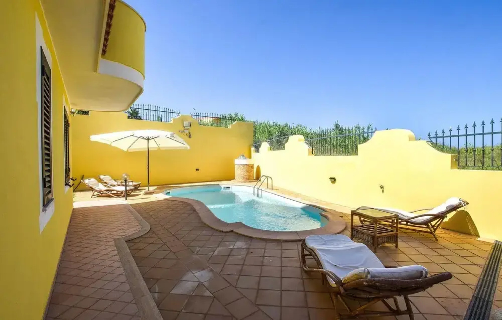 Awesome Apartment in Briatico With Wifi and 2 Bedrooms