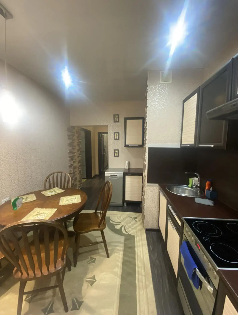 Апартаменты на проспекте 60 лет СССР 16