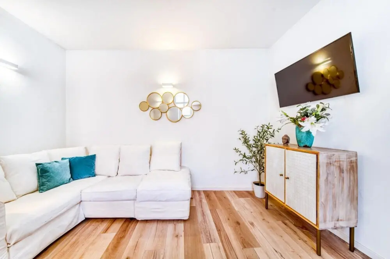 Deluxe Apartment With Parking in the Historic City Centre of Krems