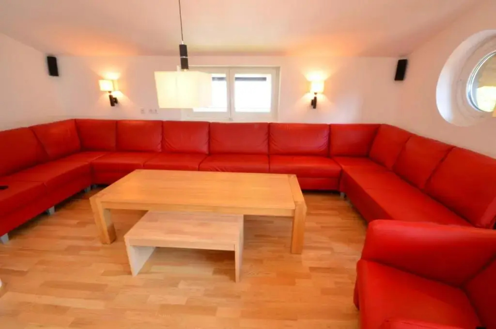 Penthouse Cooper by Alpen Apartments