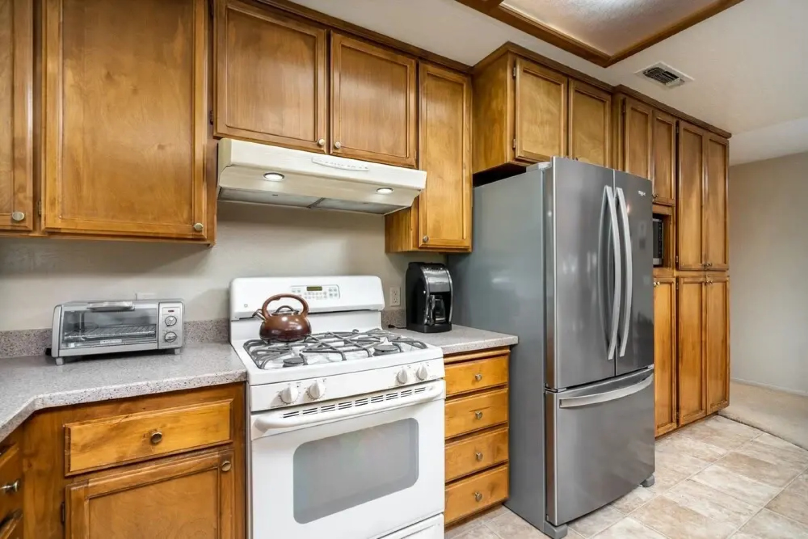 Wolf Den - Check out the Beach, Country Club, Golf Course Enjoy the Wifi, Central Heat and Air Conditioning. Near Yosemite by Redawning