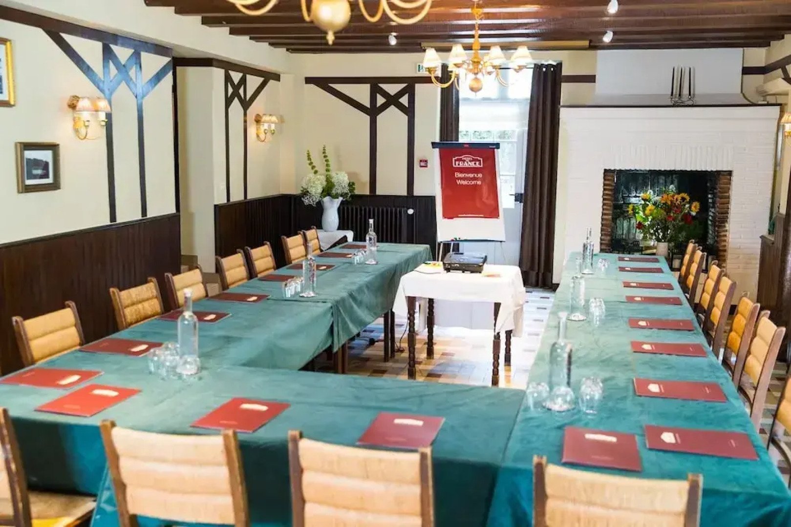 Logis Hotel De France