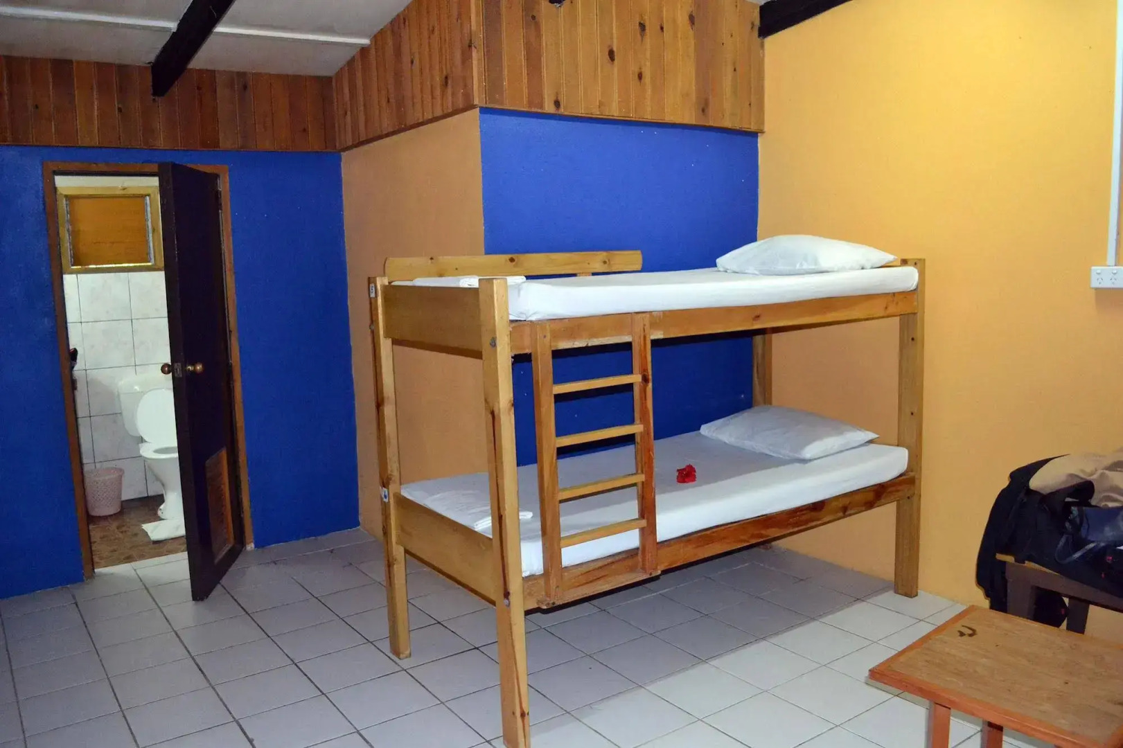 Ratu Kini Backpackers & Dive Resort