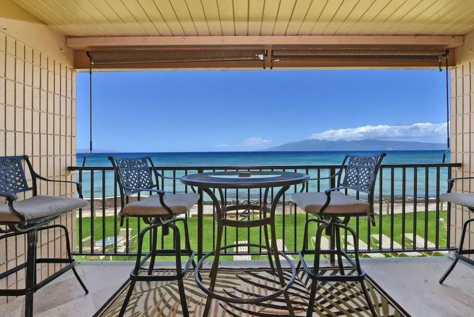 Kaleialoha #208 1 Bedroom 1 Bathroom Condo by Redawning