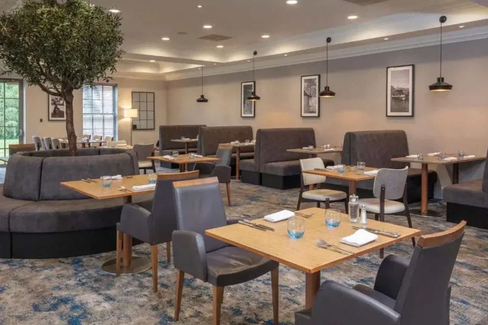 Отель The Cambridge Belfry