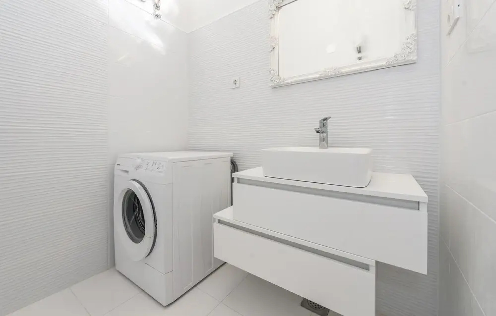 Awesome apartment in Sibenik w/ Outdoor swimming pool, Outdoor swimming pool and 3 Bedrooms