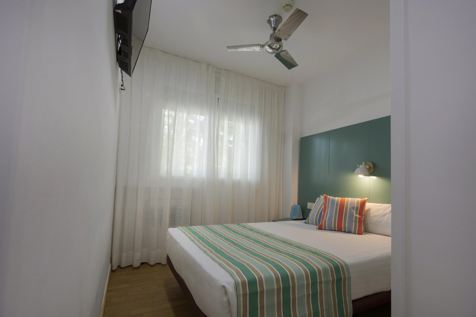 Yomo Hostal BCN Port