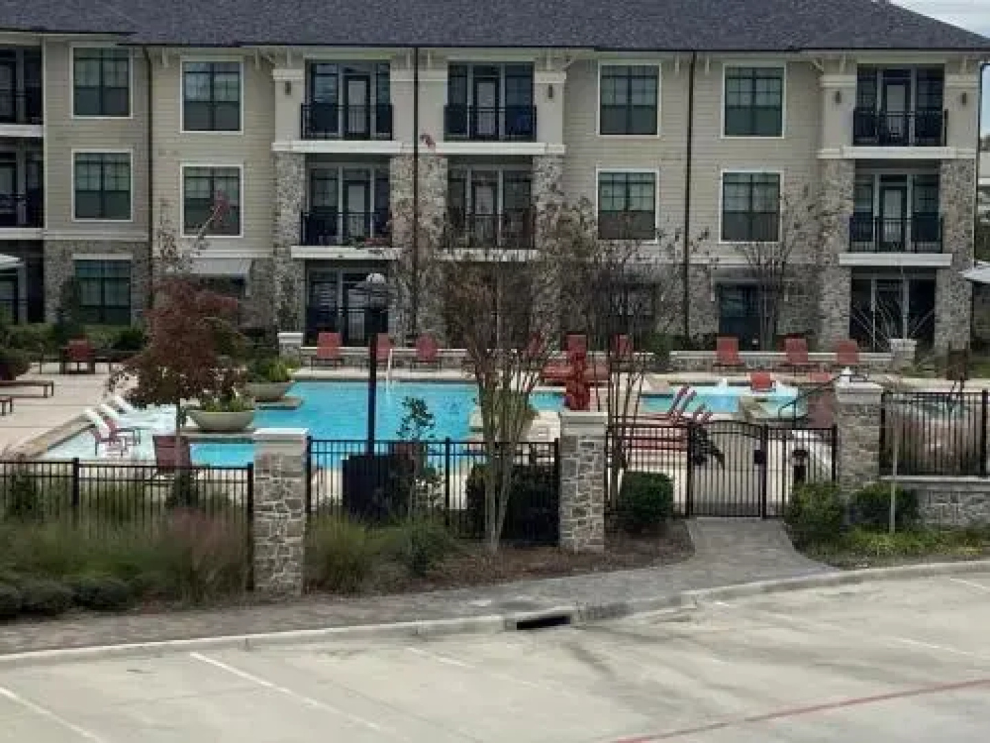 Resort Style Apt Home-Woodlands