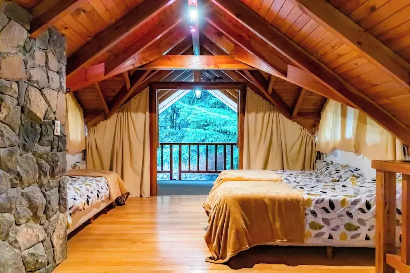 Amazing 5 Bedrooms Chalet in Villa Traful VT1 by Apartments Bariloche