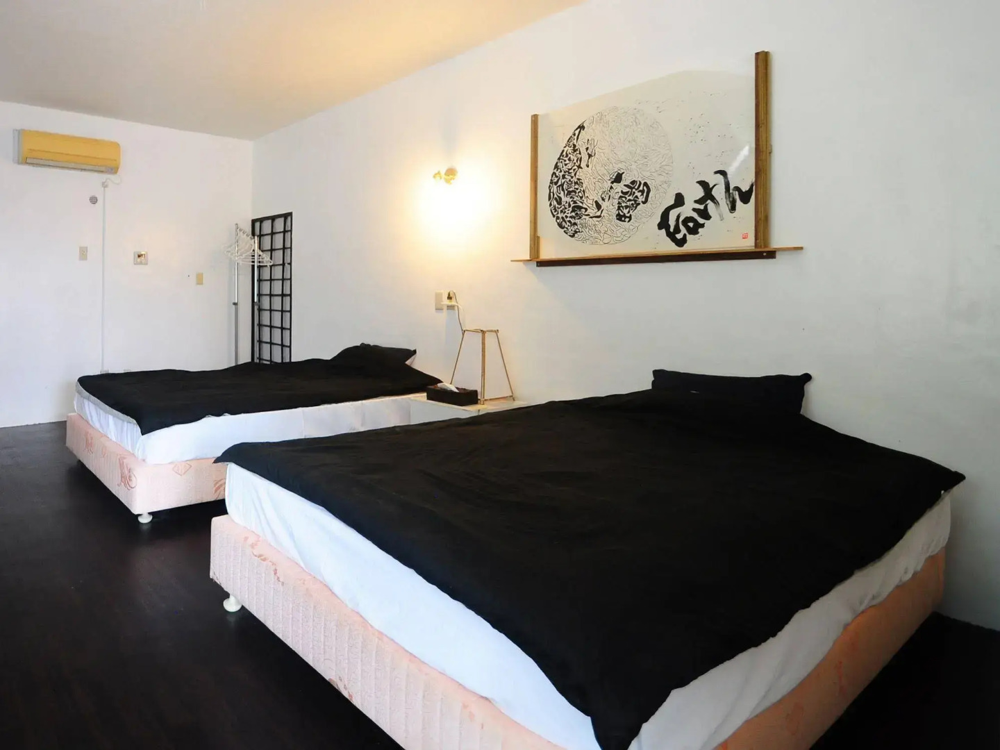 Next Tainment - Hostel