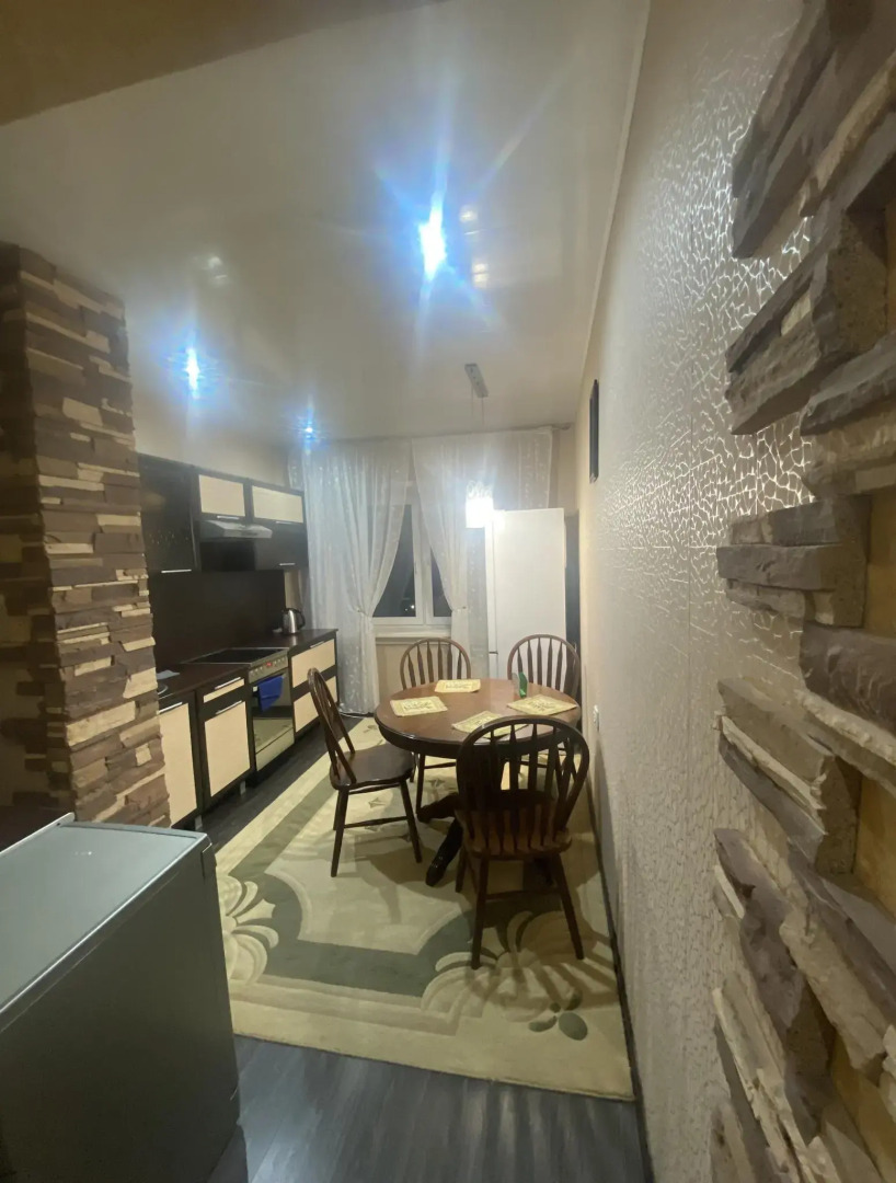 Апартаменты на проспекте 60 лет СССР 16