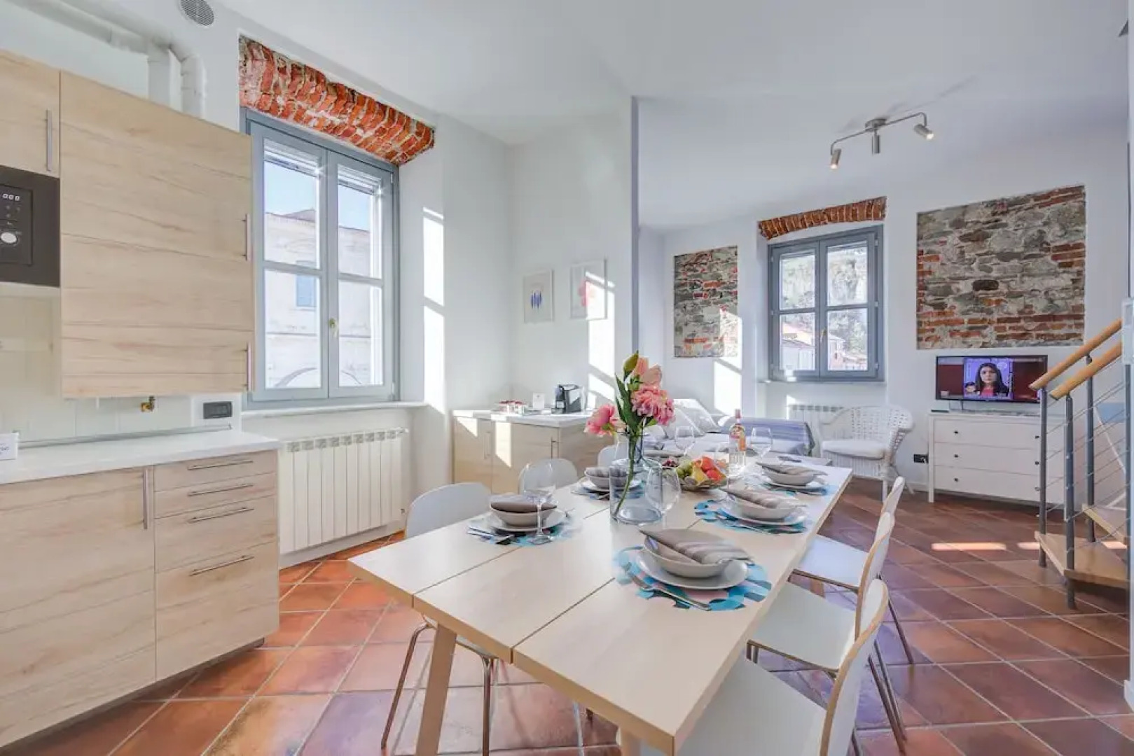 La Voce Del Lago Pied Dans L' Eau