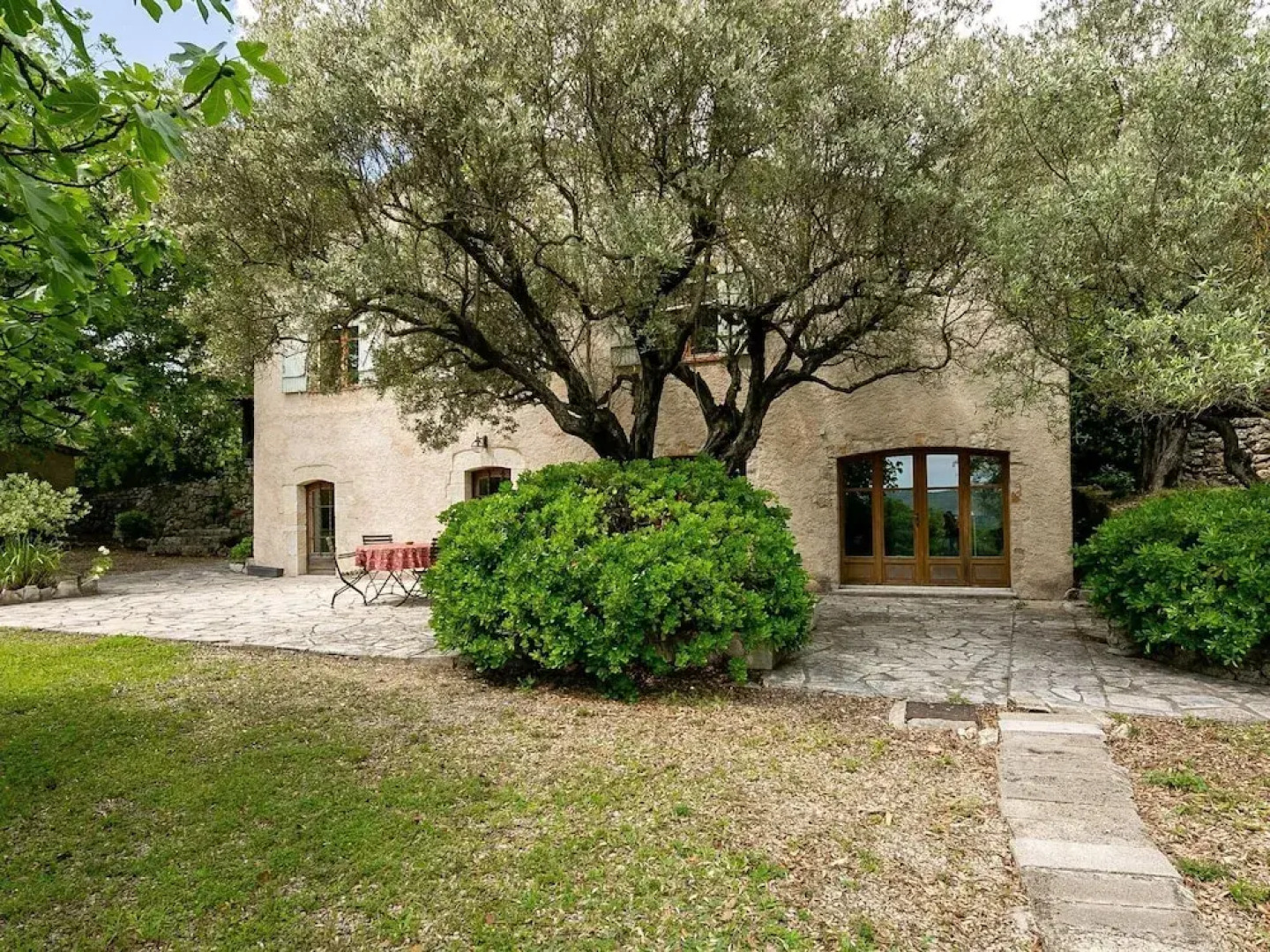 Plush Holiday Home in Tourrettes With Private Swimming Pool