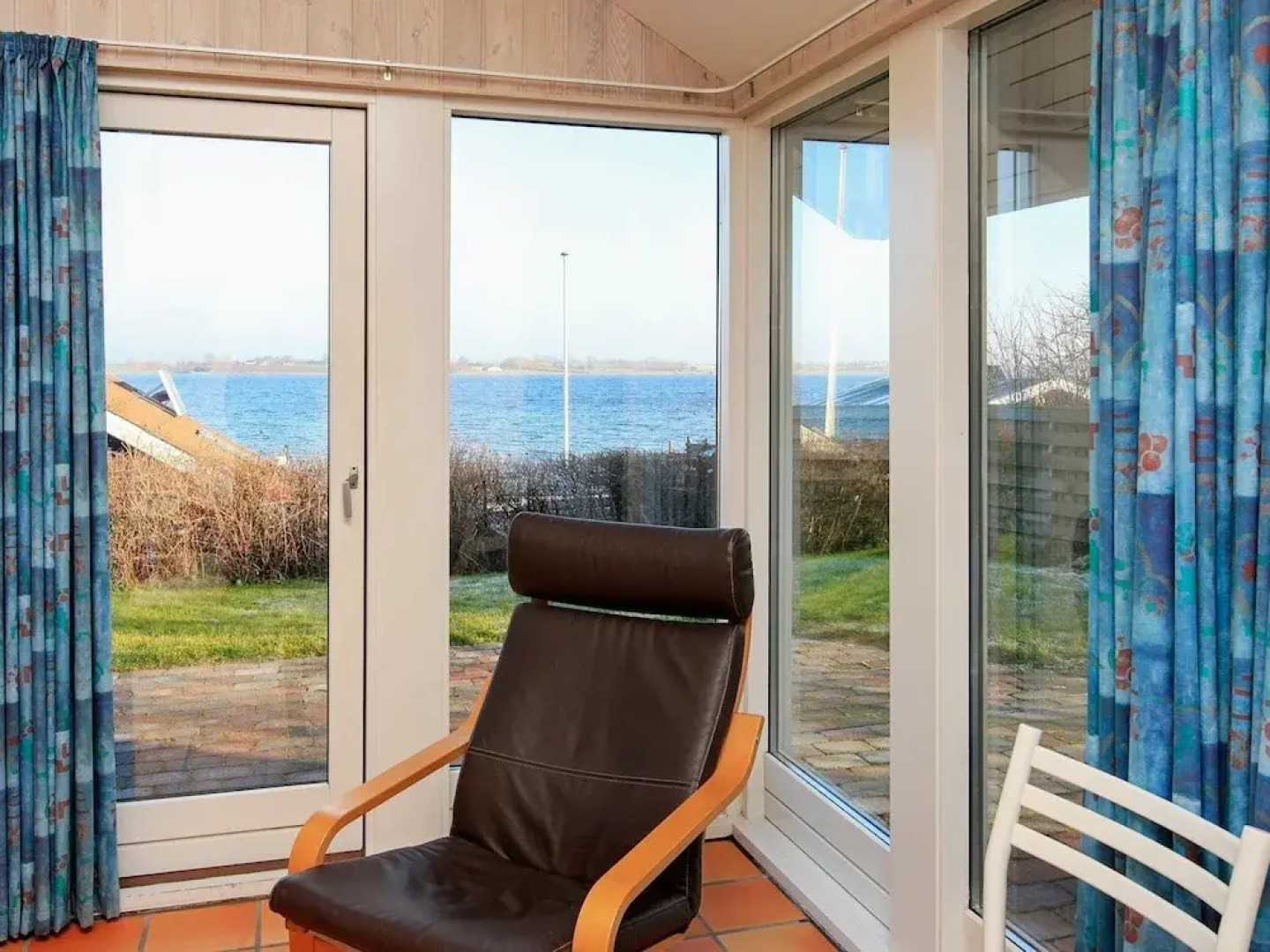 Vibrant Holiday Home in Munkebo near Sea