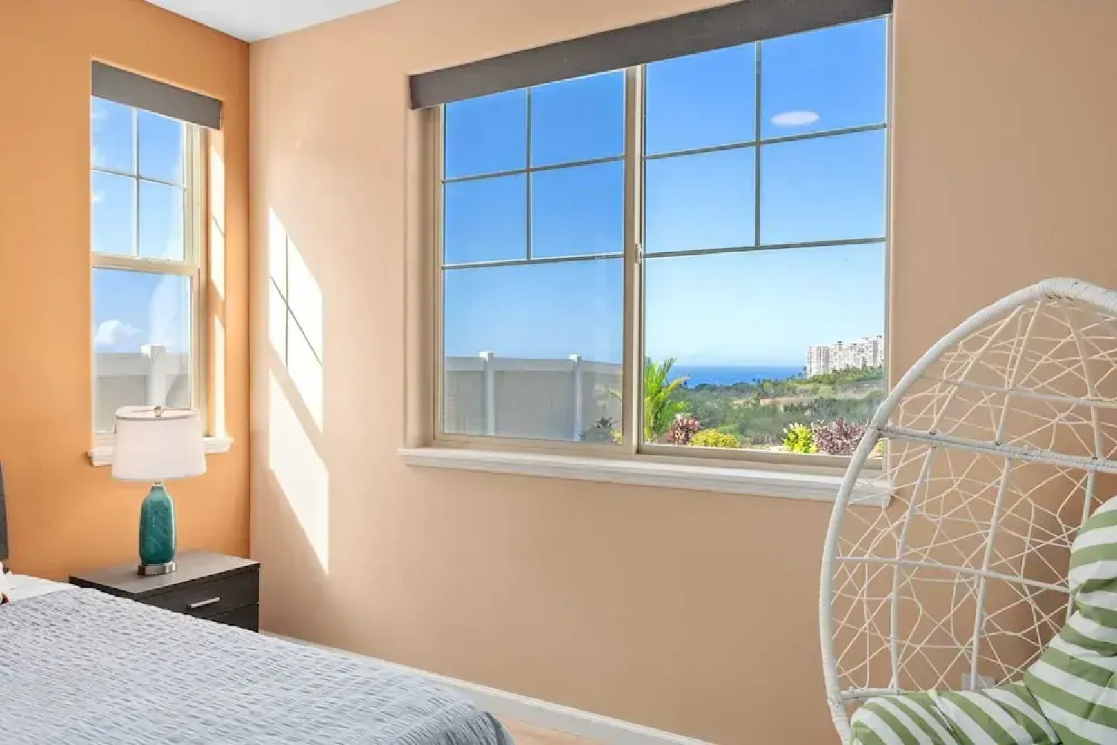 Ocean Views, Modern New Build, Yard 10min to Beach Ocean Escape by Avantstay