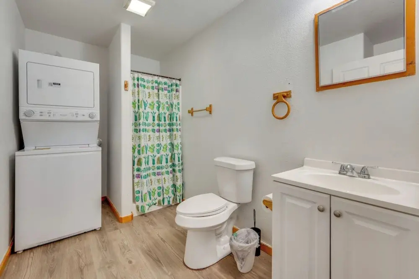 < 1 Mi to Main St: Quiet Home w/ Yard in Stockdale