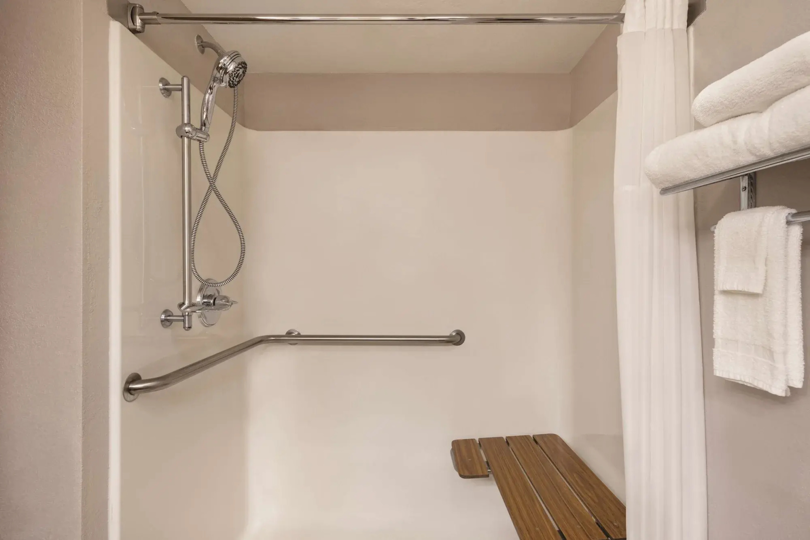 Country Inn & Suites by Radisson, Mt. Pleasant-Racine West, WI
