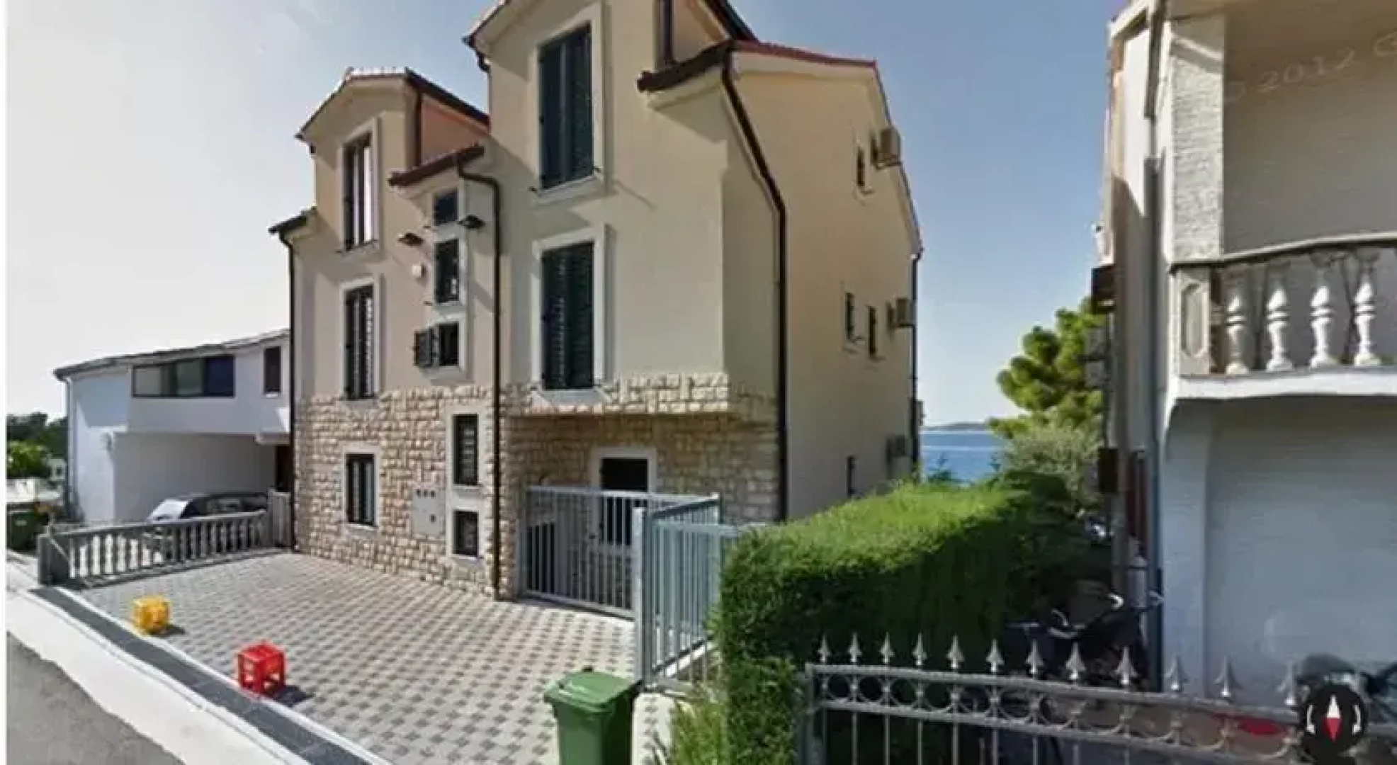Apartments Pisačić