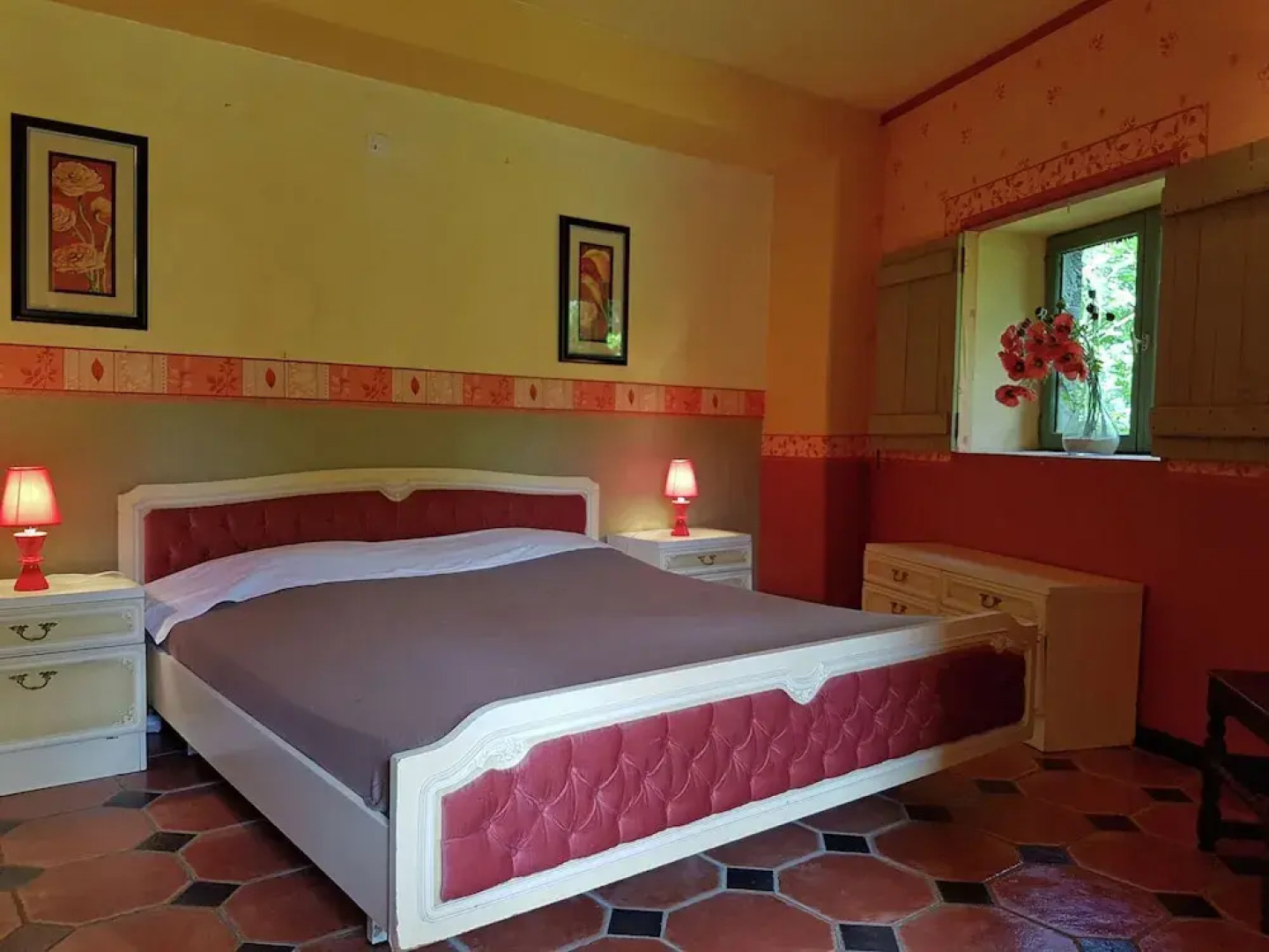 Magnificent Villa in Les Mages With Jacuzzi