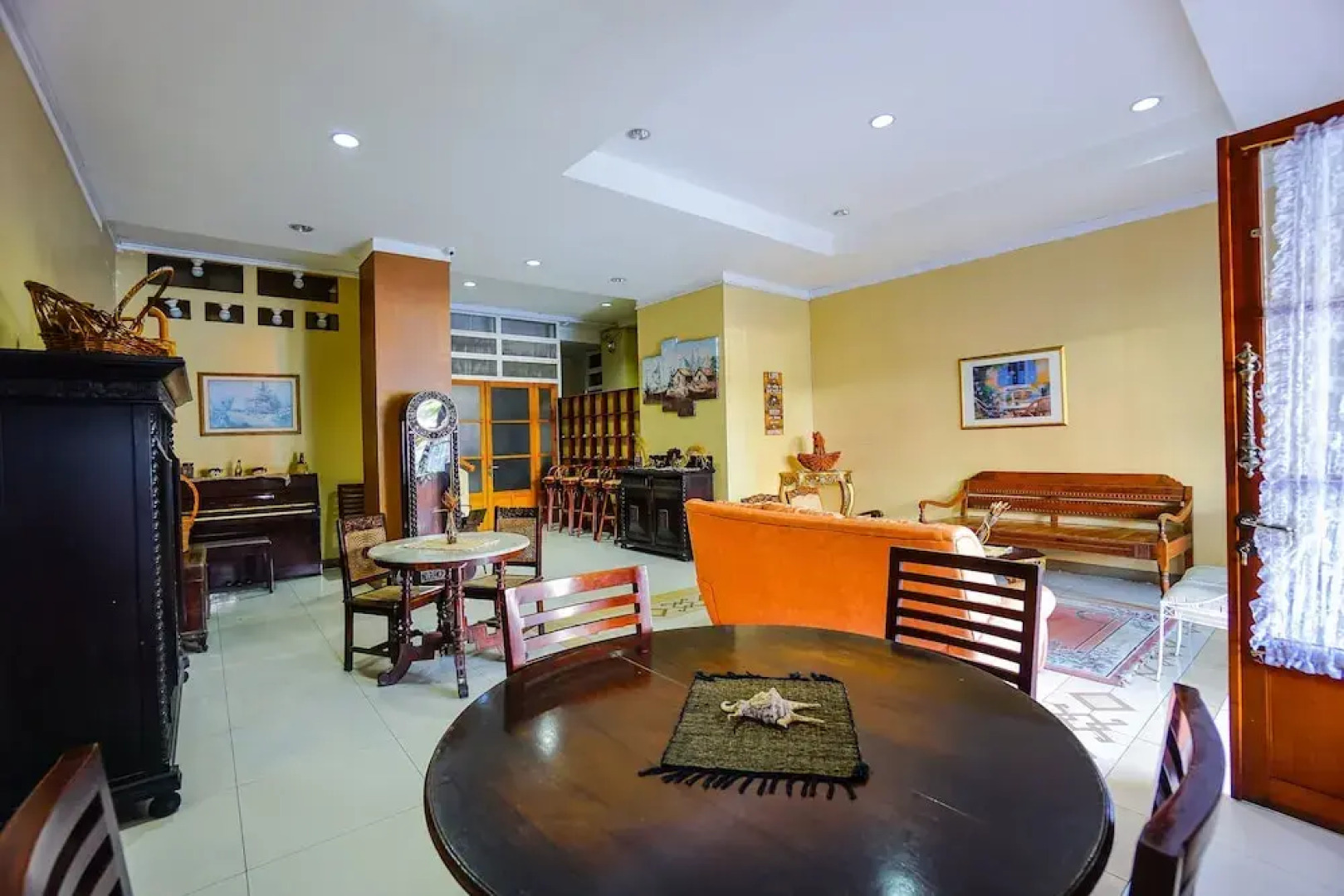 Bastiana Residence by OYO Rooms