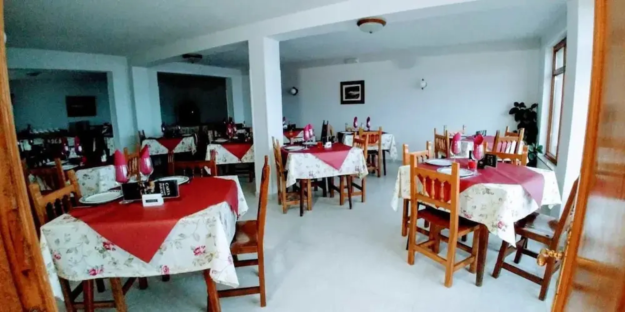 Hostal Restaurante Parajes