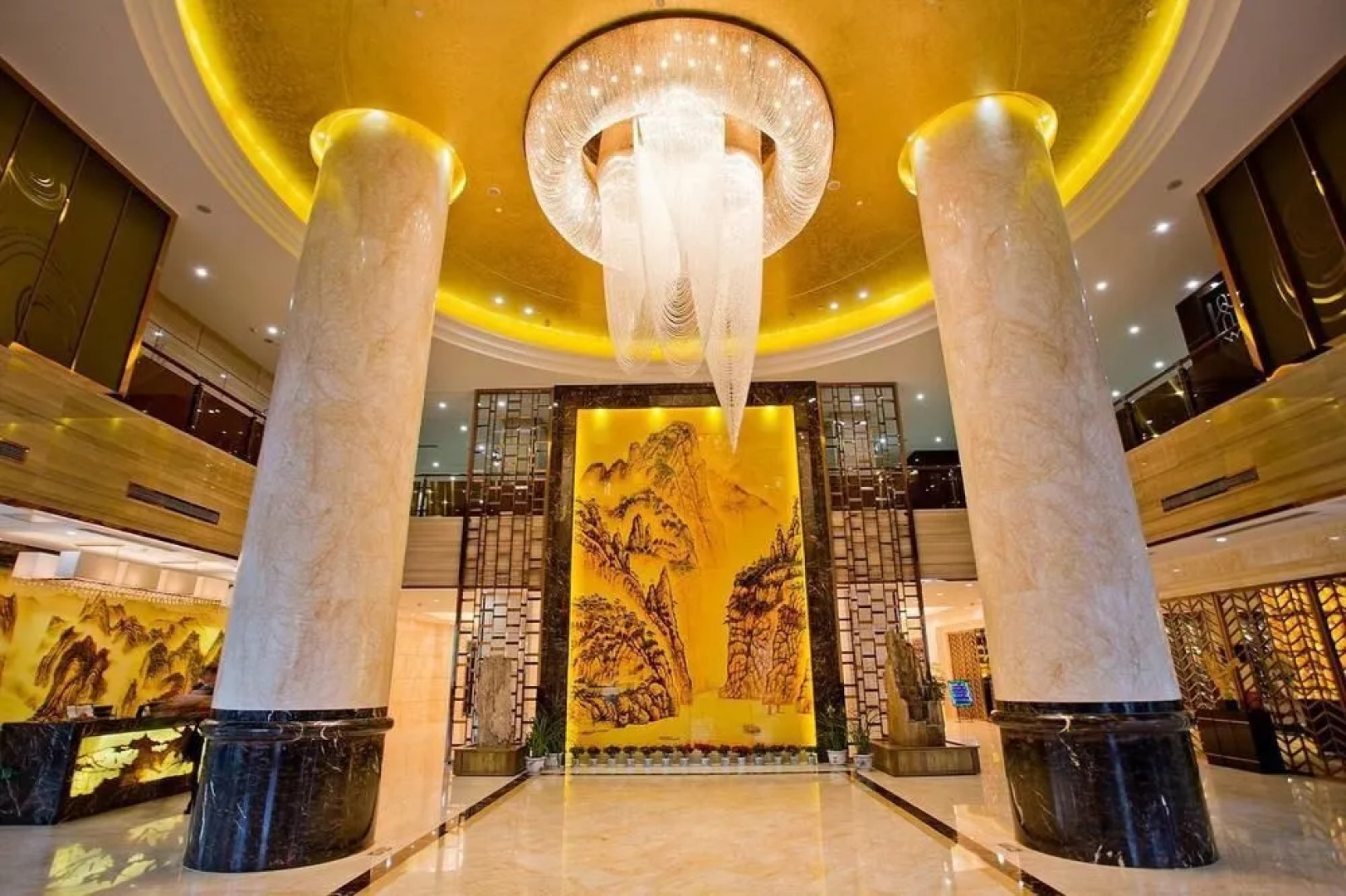 Yichang Golden Lion Hotel