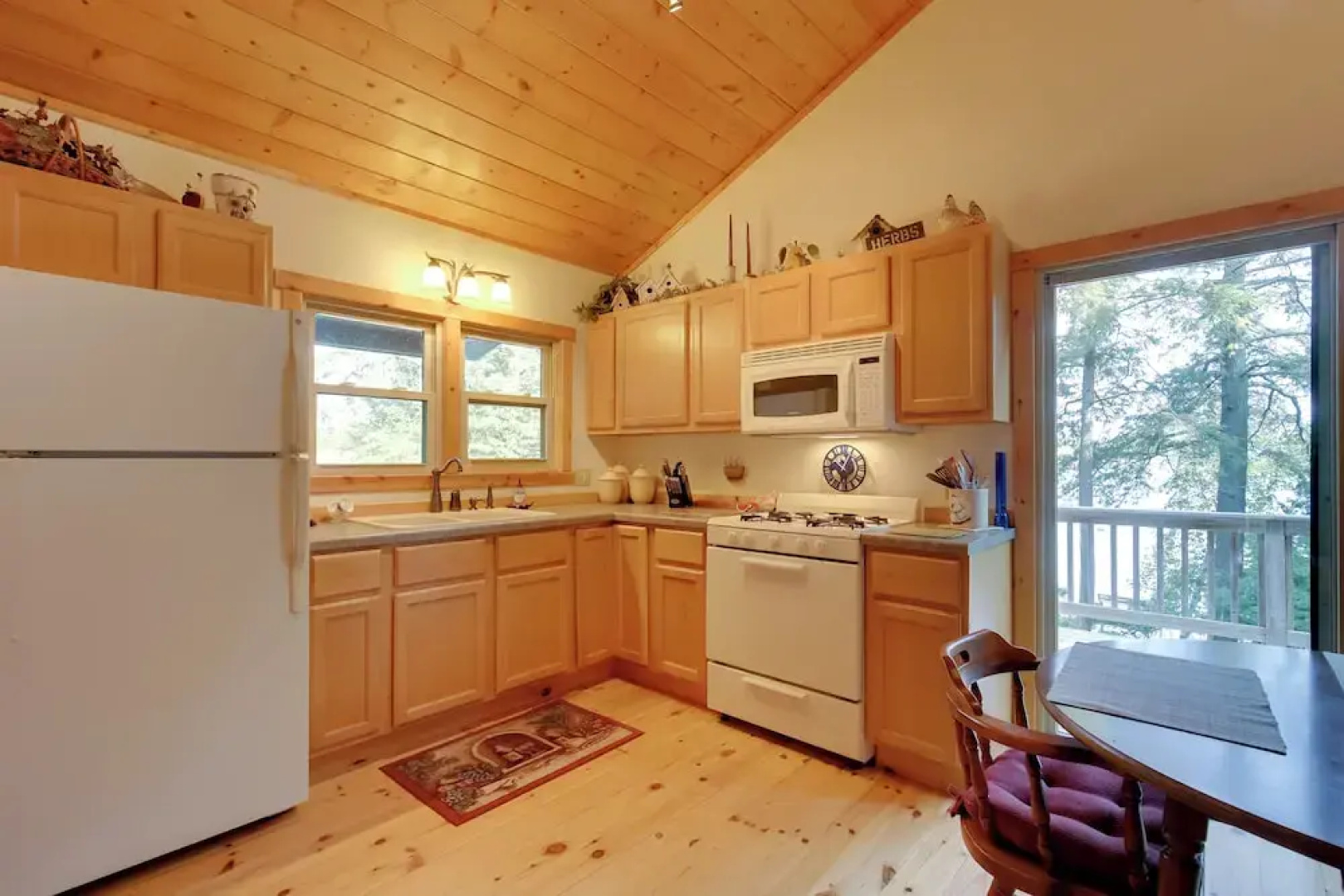 Waterfront Mercer Cabin w/ Wraparound Porch!