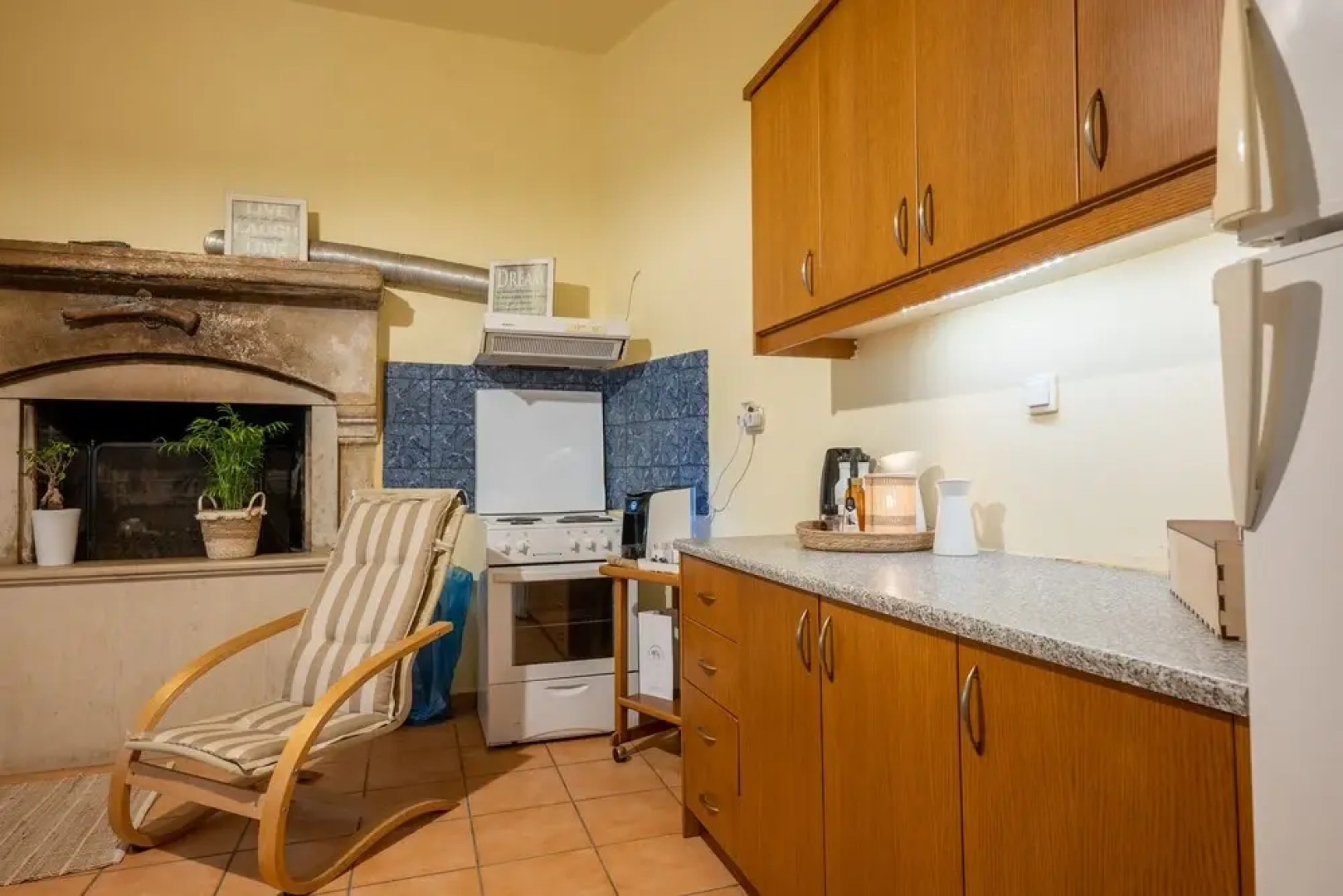 Walnut Tree Villa Ano Archanes-10km From Heraklion