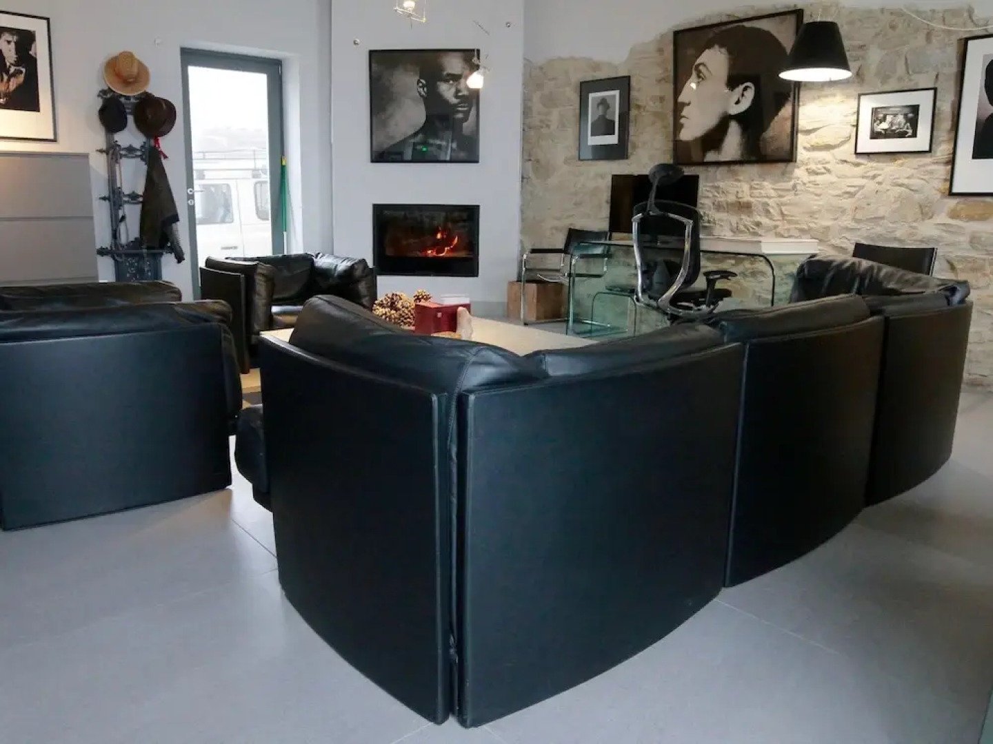 Detached Villa With Swimming Pool, in the Green Hills and Vineyards