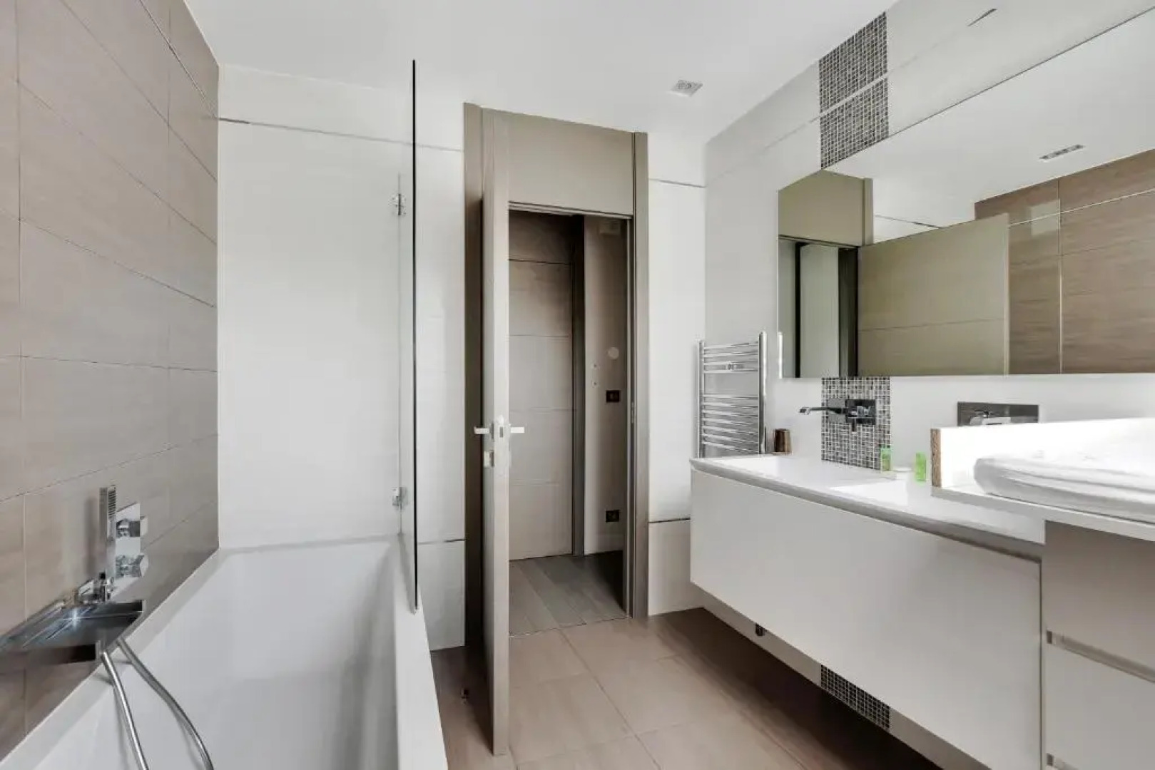 CMG Superbe maison 3BDR w jardin - 25 minutes de Paris