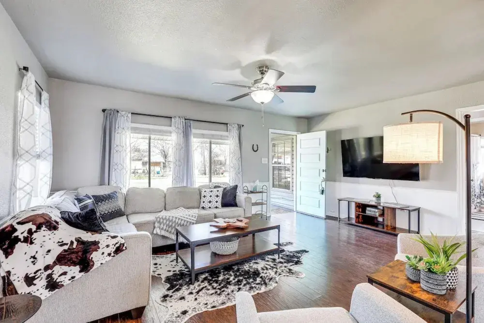 5 Mi to Belton Lake: Home w/ Large Yard!
