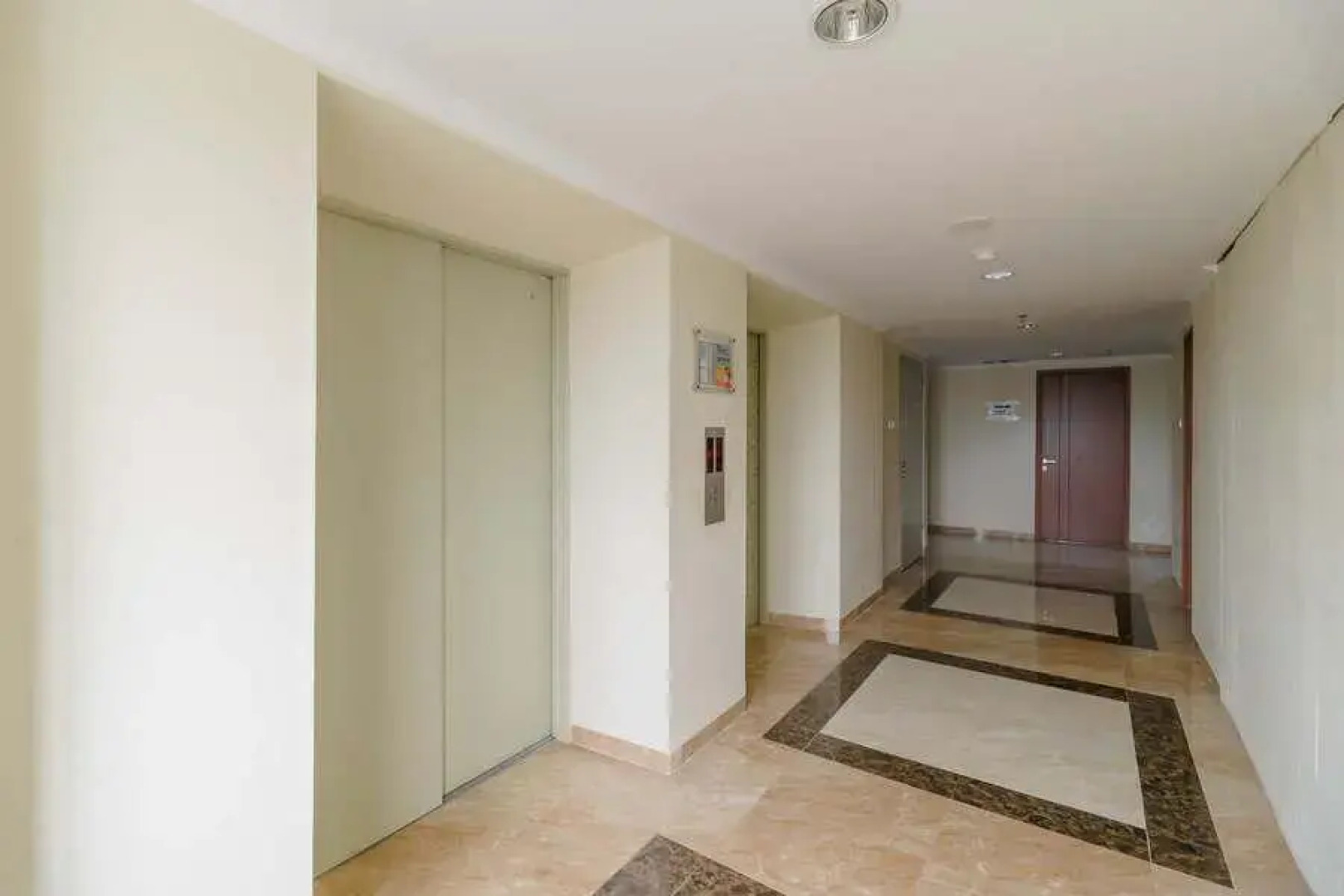 RedDoorz Apartment Syariah @ Green Lake View Cimanggis