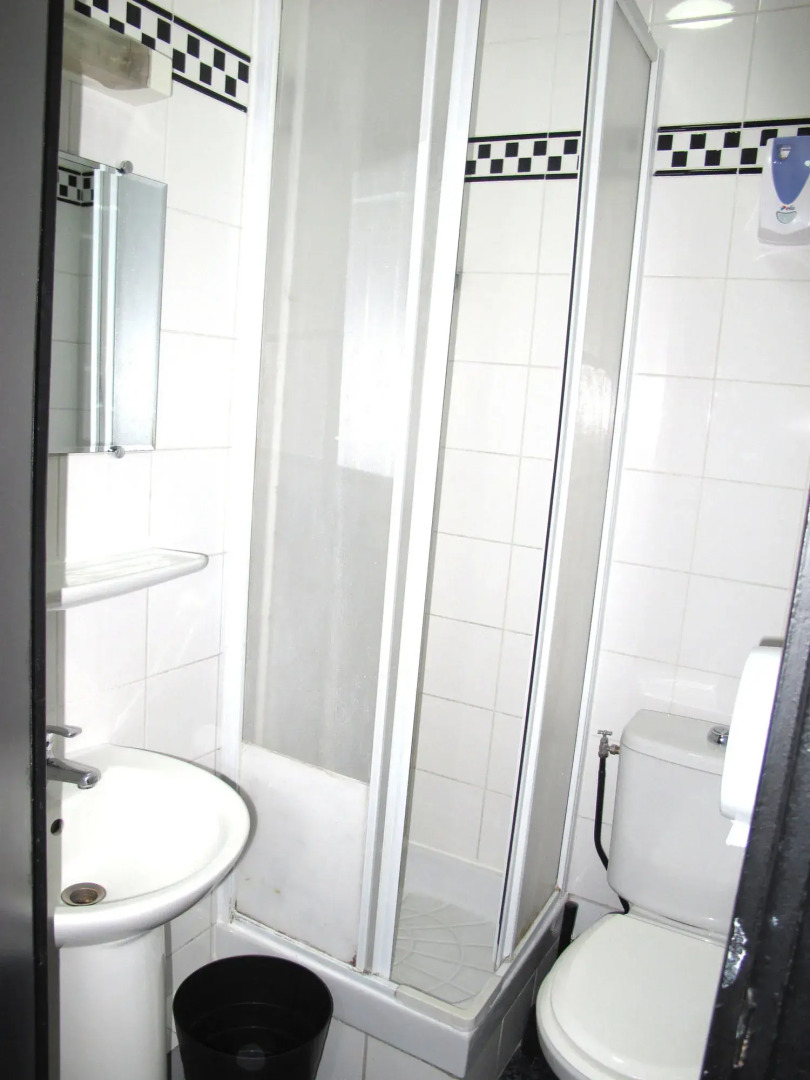 Peace & Love - Hostel