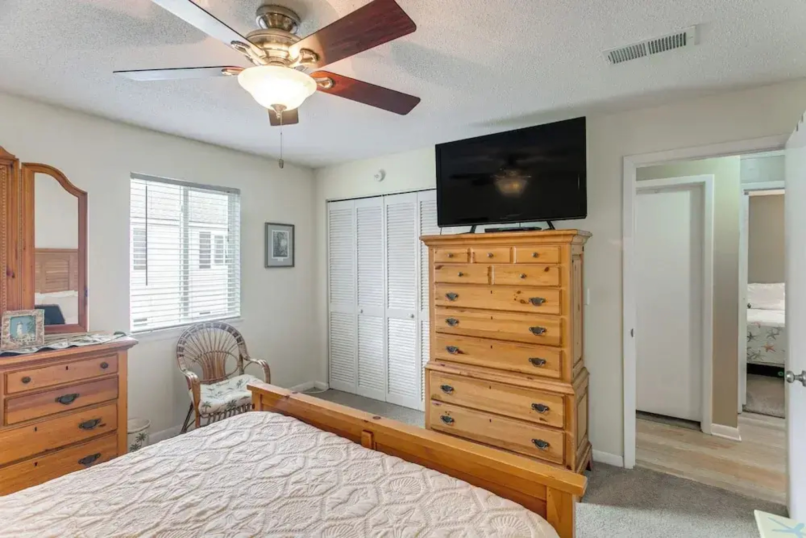 Resort-style Condo in St Simons ~ 1 Mi to Pier!