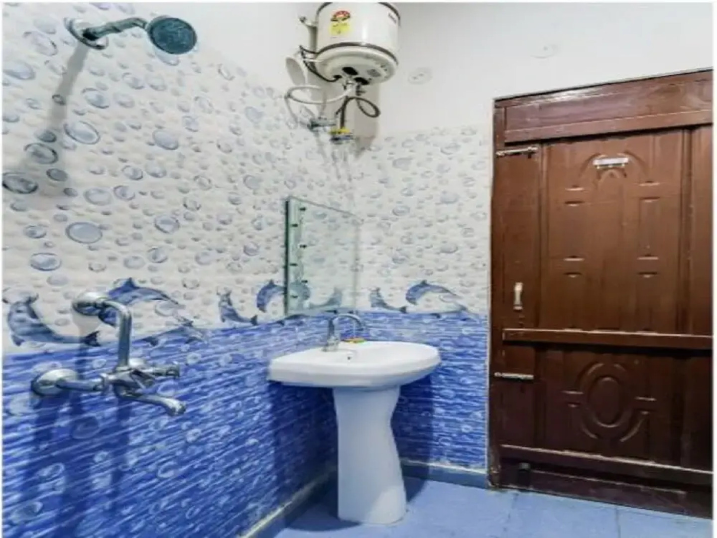 SPOT ON 61934 D Night Hotel