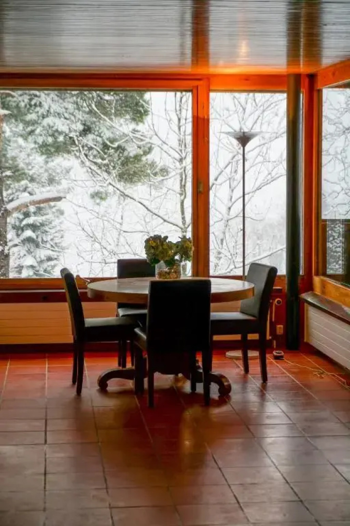 Grosse 4 Zimmer Wohnung mit traumhafter Aussicht