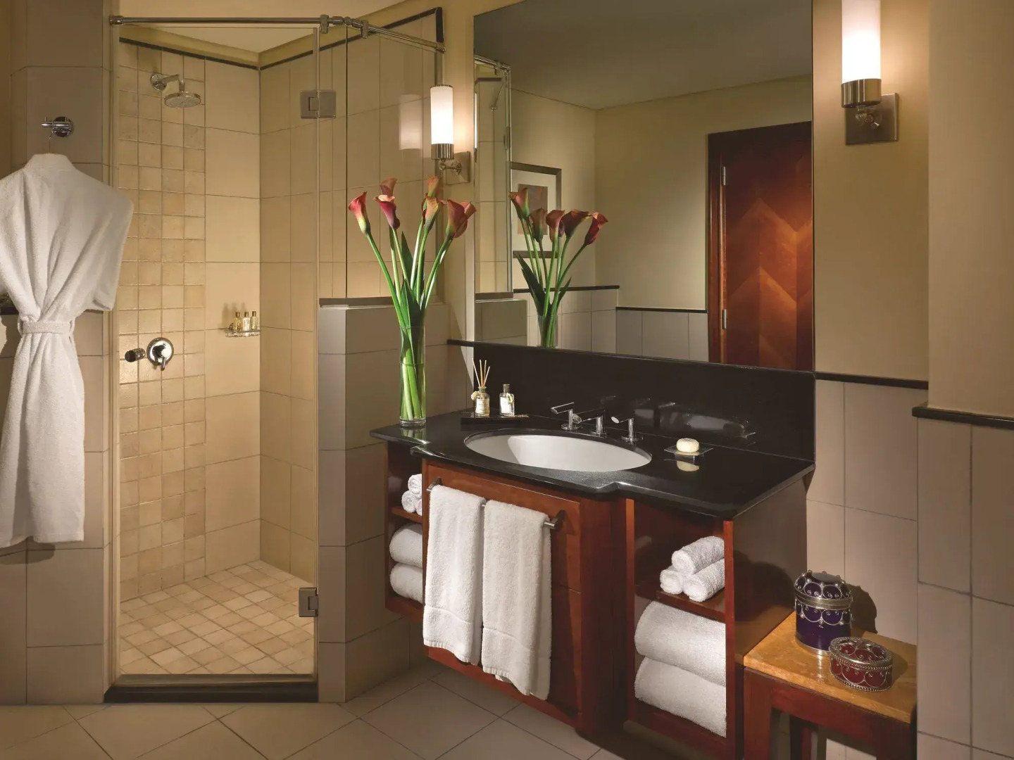 Shangri-La Hotel Apartments Qaryat Al Beri