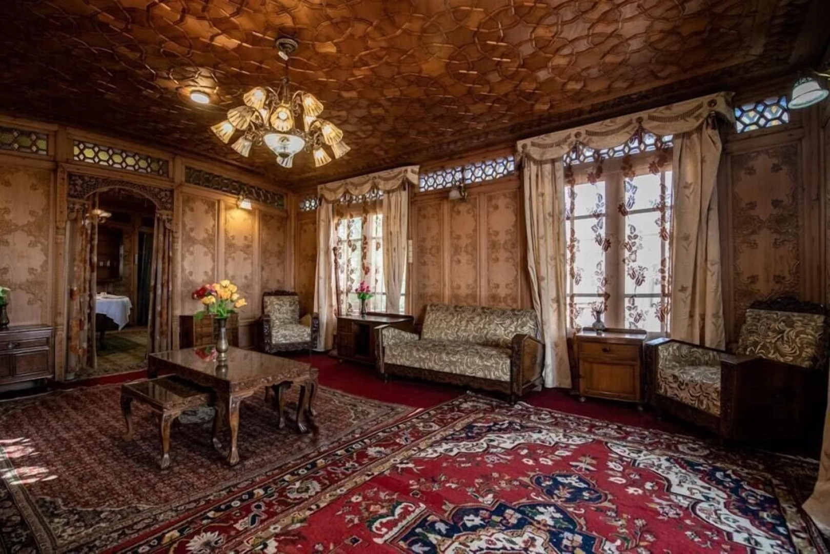 Kharpalace Group of House Boat