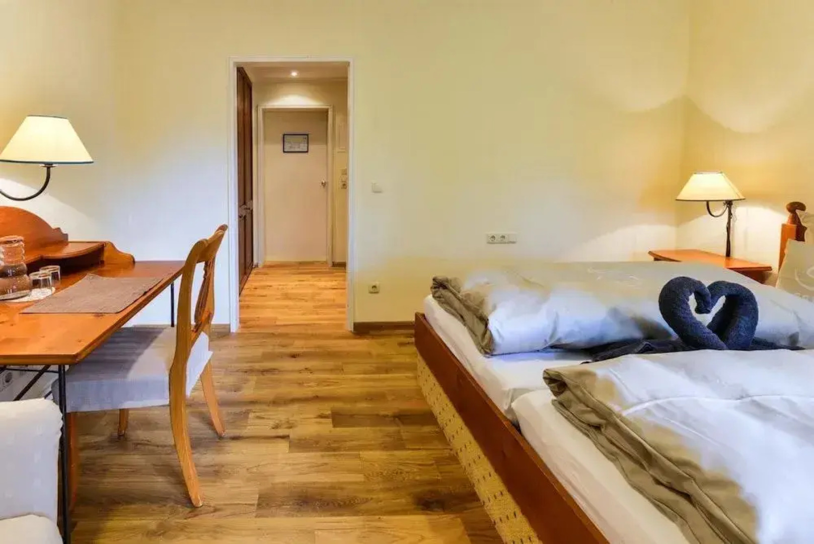 SEINZ - vegetarisches/ veganes BioHotel